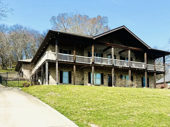 1715 Oak Trail Dr, Columbia, TN 38401