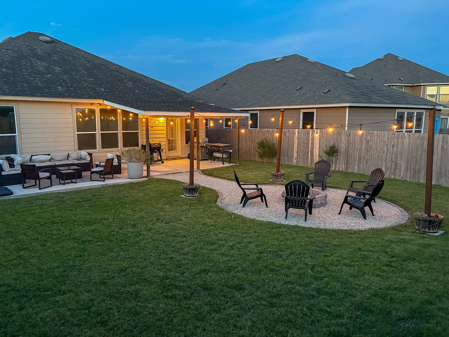 Stylish 3BR/2BA + Bonus Room in Manor Yard, Fire Pit & Pets Welcome! — Photo 1