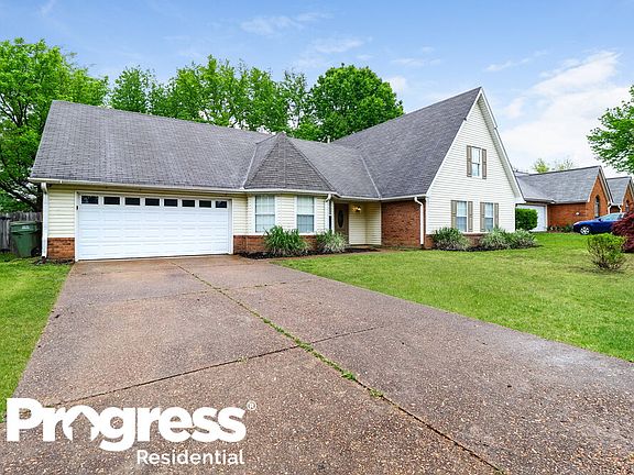 2nd image of 7960 Meadow Trail Dr