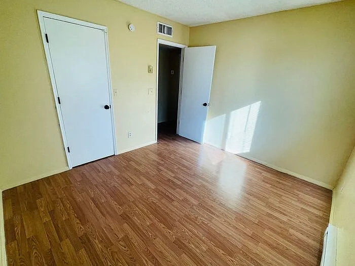 330 E Corona Rd #1103 — Photo 11
