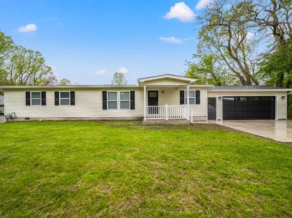 1527 Carterland Dr, Ashtabula, OH 44004