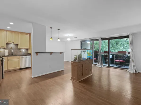 6143 Leesburg Pike APT 502, Falls Church, VA 22041