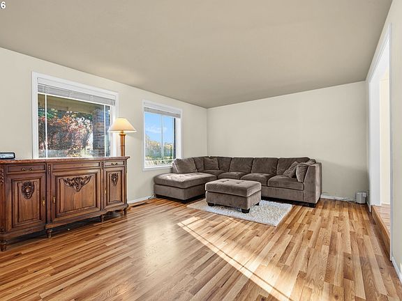4th image of 2536 15th St