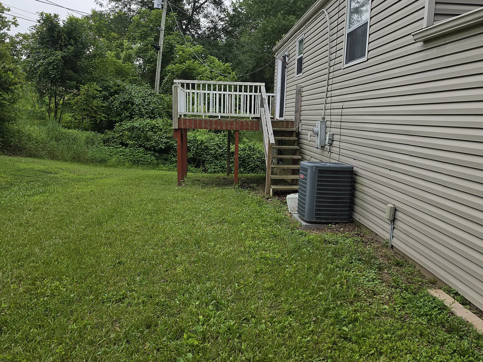 Featherstone Dr, Burlington — Photo 3