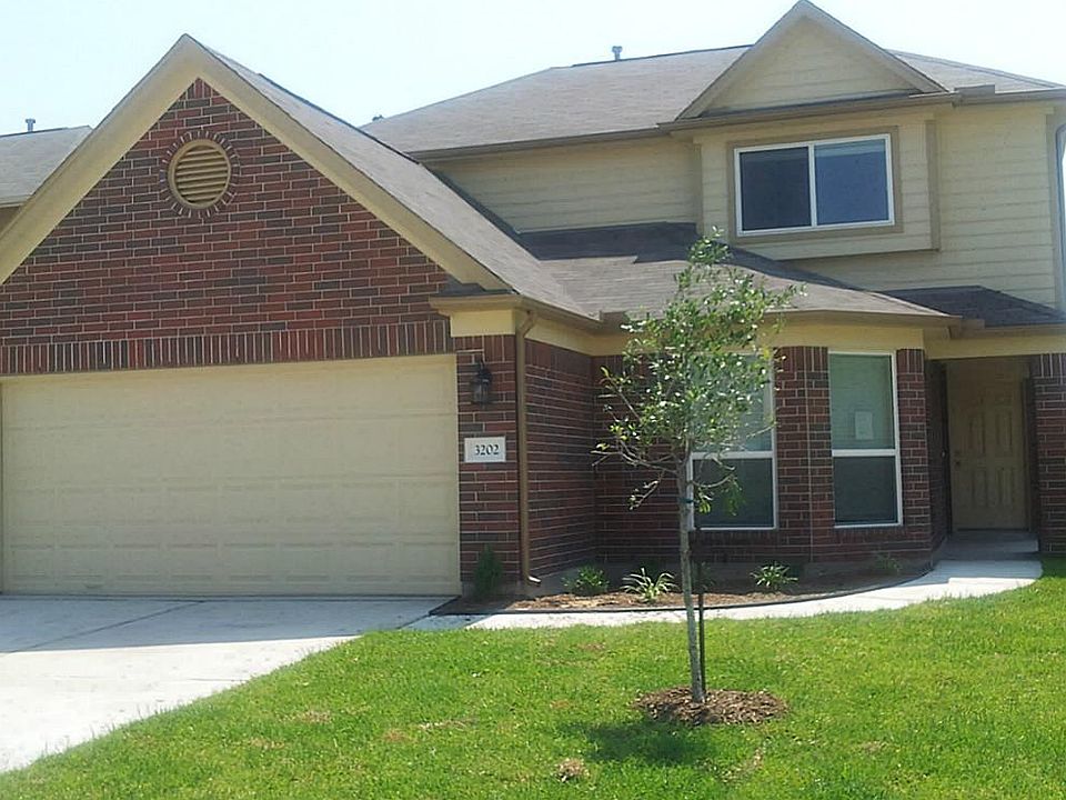 1st image of 3202 Apple Dale Dr