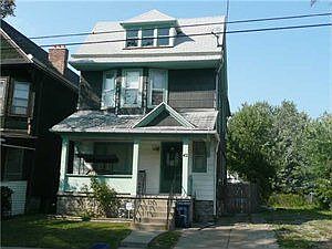 2nd image of 42 Helen St