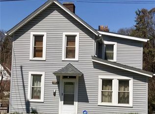 2215 Laketon Rd, Pittsburgh, PA 15221