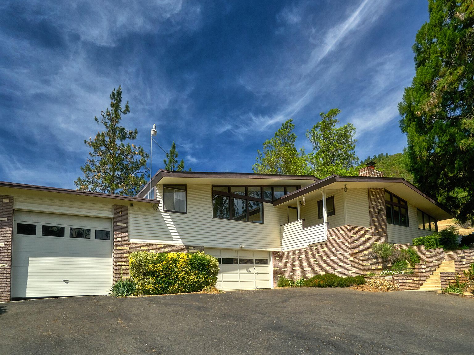 343 NE Scenic Dr, Grants Pass, OR 97526 MLS 220166420 Zillow