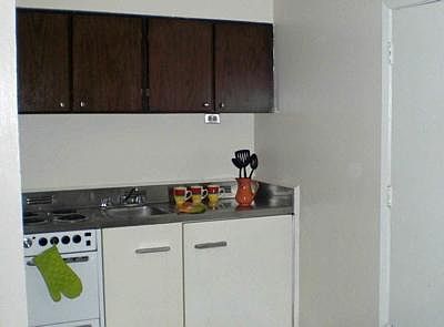4th image of 2622 Kerrybrook Ct #A208