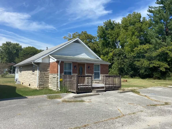 433 Courthouse Dr, Shoals, IN 47581