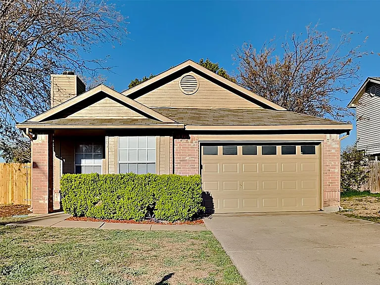 6701 Windwillow Dr — Photo 1