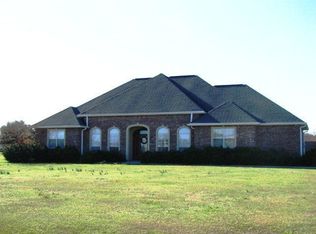 234 Shore Crest Cir, Carriere, MS 39426