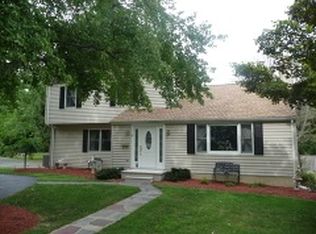 9 Hillcrest Ave, Mendham, NJ 07945