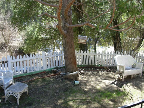 SETTING AREA SURROUNDED BY NATURE
