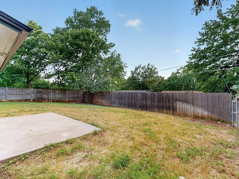 2606 Hilldale Blvd — Photo 40