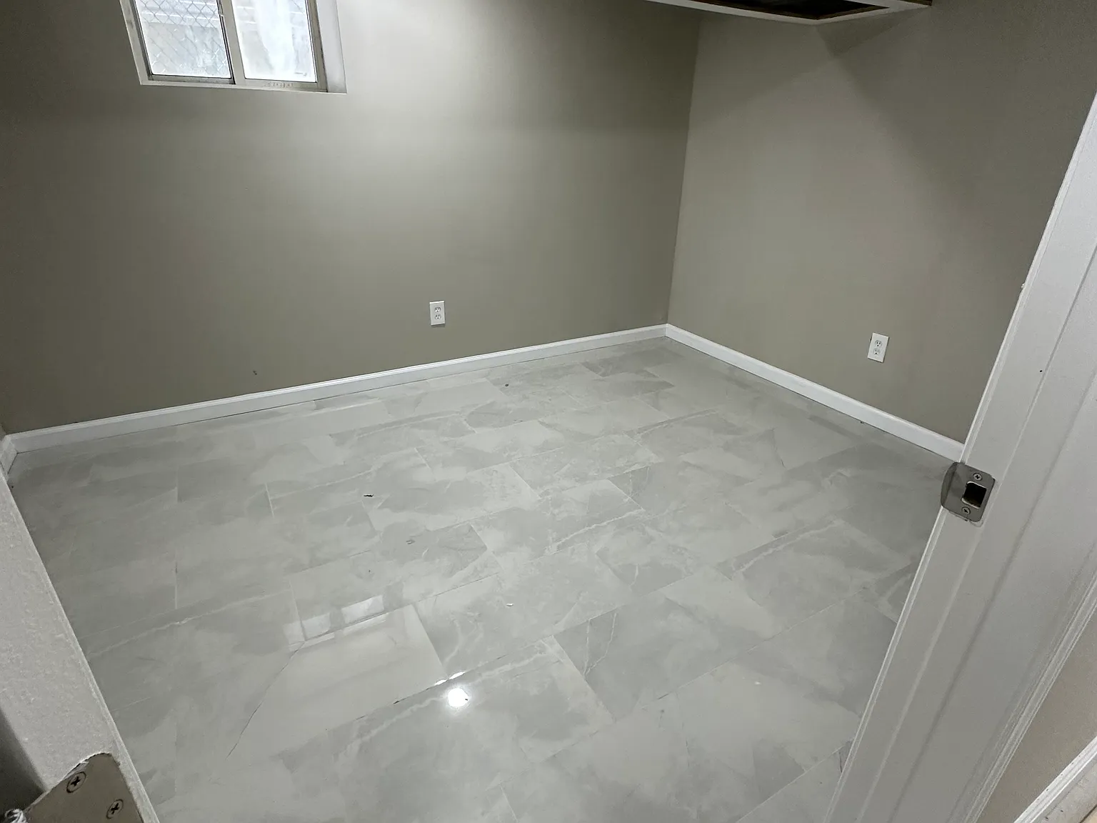 3 bed, 1000 sqft, $1,550 — Photo 2