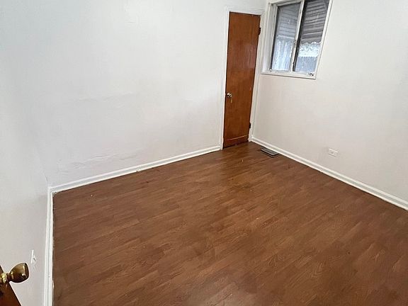 5th image of 4601 W 82nd St