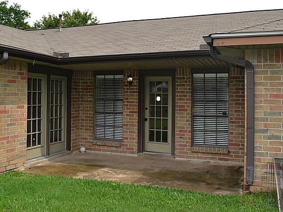 3rd image of 18735 Shannon Glen Ln
