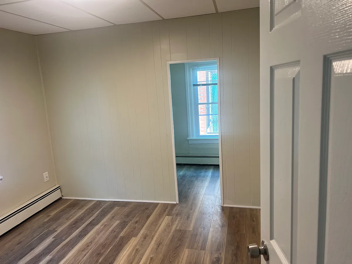 Building Photo - 143 Knight St #5