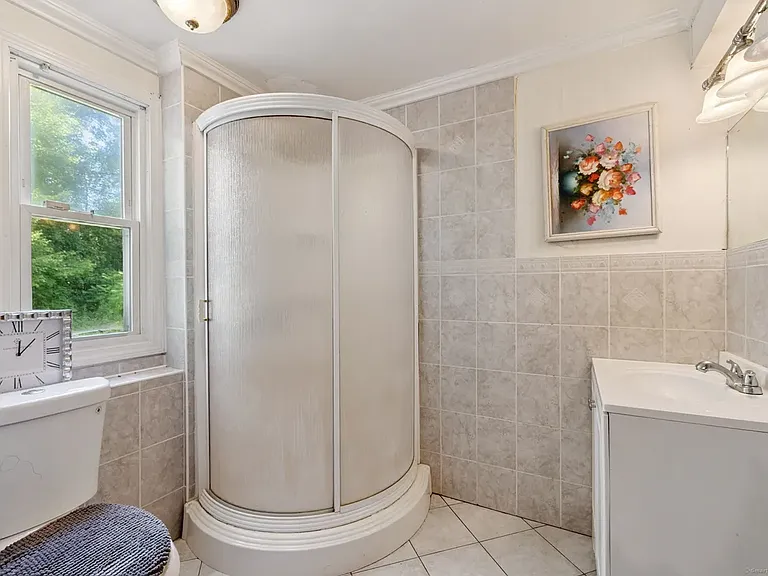 2 Sandra Dr — Photo 23