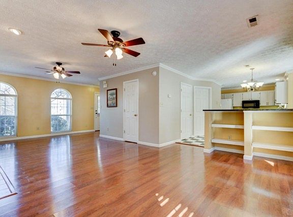 4th image of 12655 Daisywood Dr