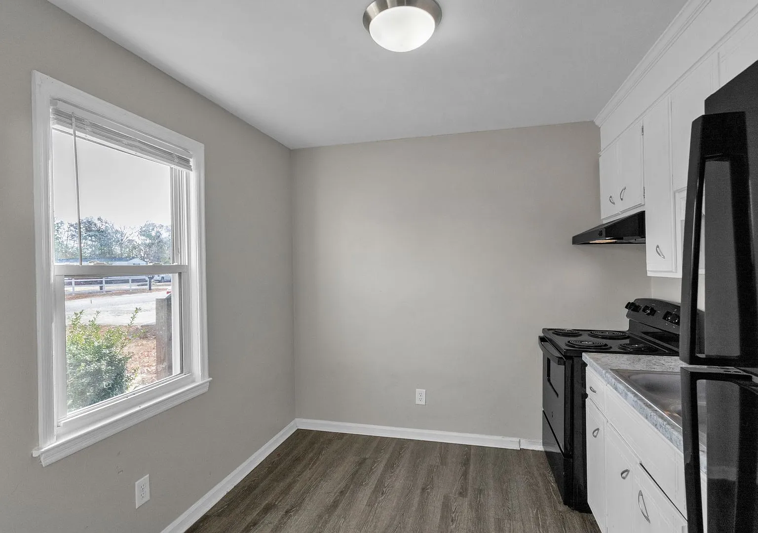 Cozy 2 bedroom in West Columbia comfort and convenience (($250.00 off first months rent)) July sp... — Photo 1