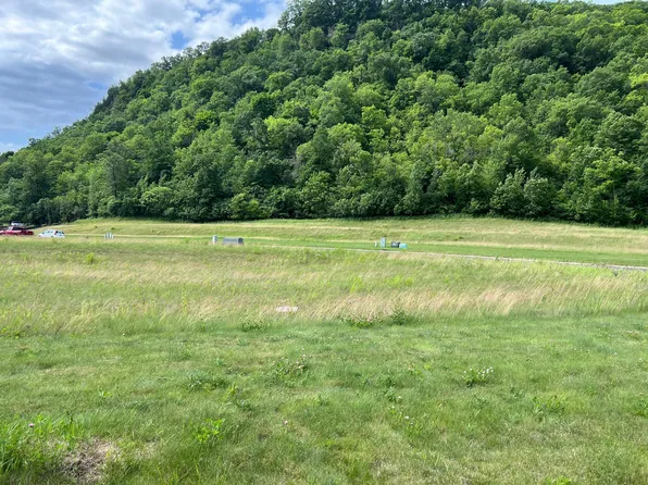 Cedar Dr, Lake City, MN 55041