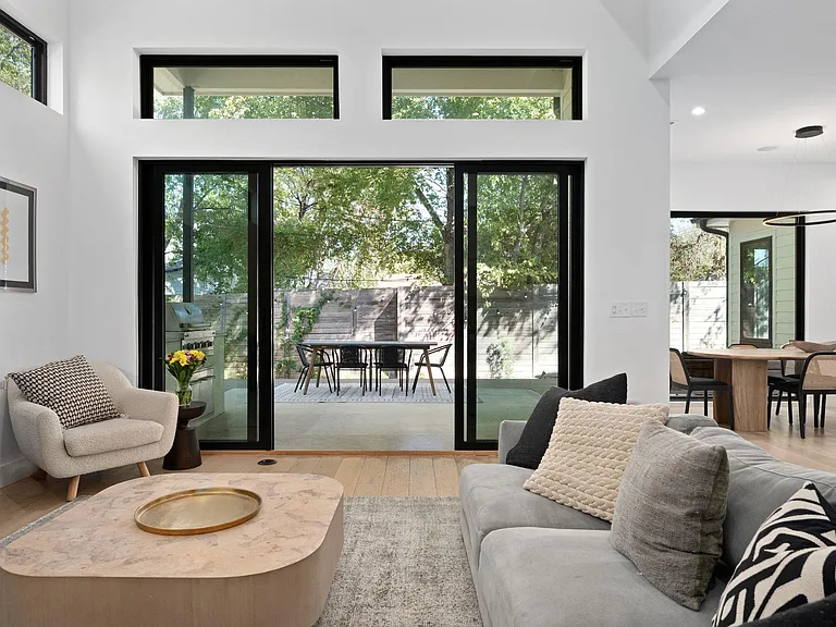1004 Audrey Ct — Photo 3