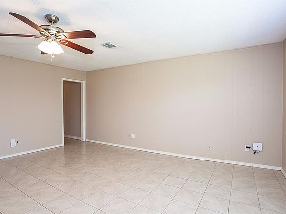 5th image of 1210 Wentwood Dr