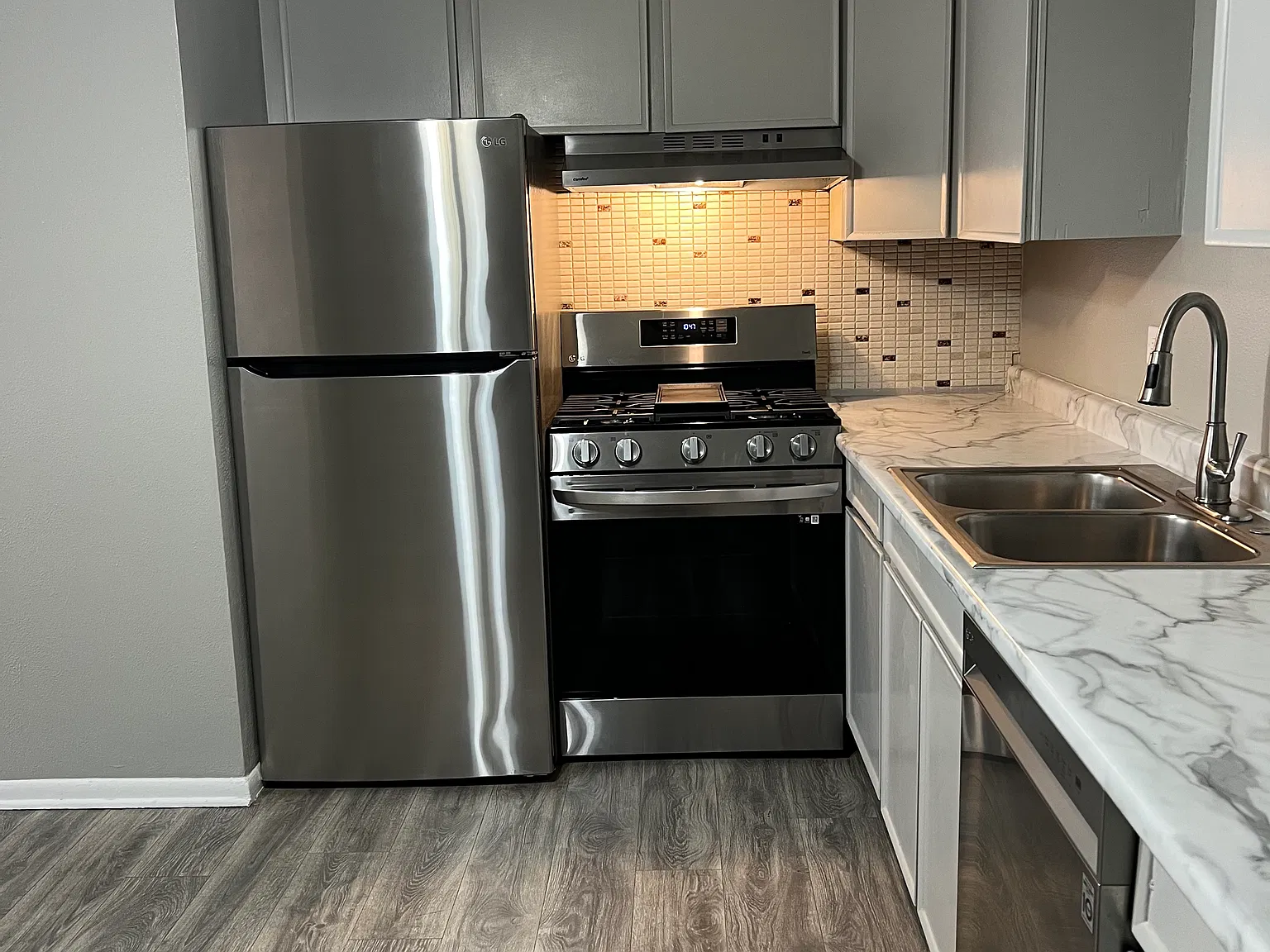 2 bed, $1,700 — Photo 2