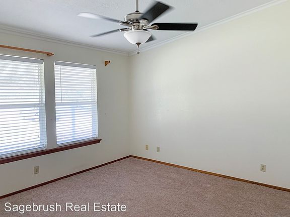 4th image of 1697 Curry Ave #K