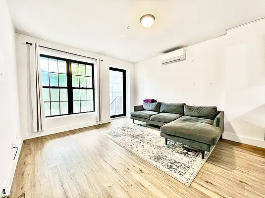 Rented by Coda Real Estate NYC | media 9