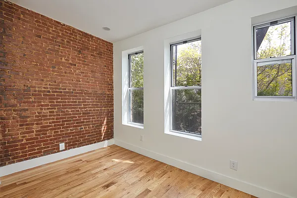 Rented by Compass | media 35