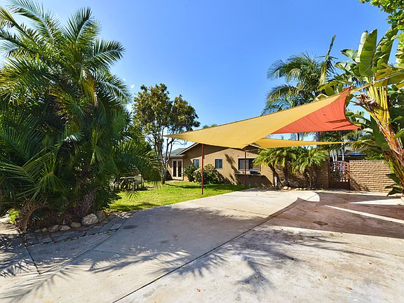 2nd image of 111 Loma Alta Dr