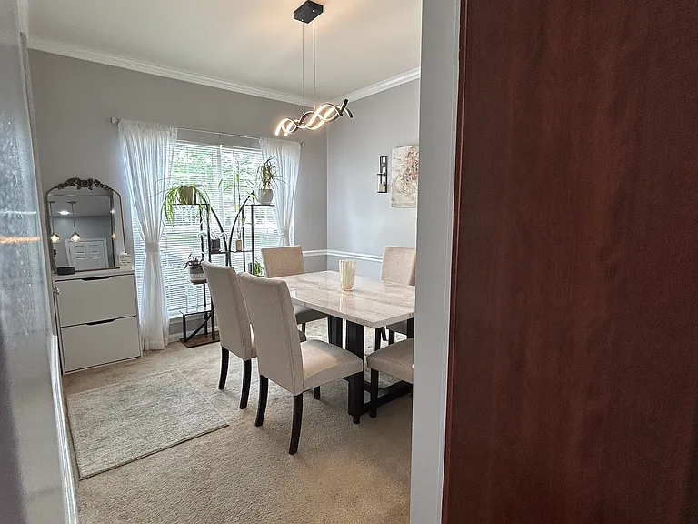 7 Azalea St #1 — Photo 3