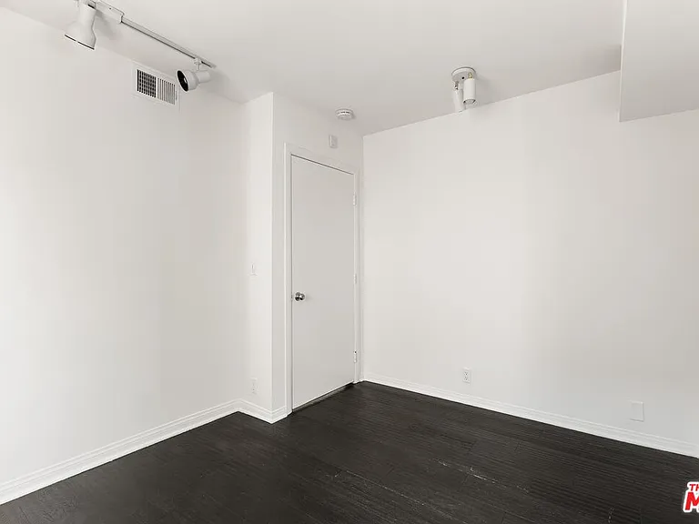 1322 N Cherokee Ave — Photo 15