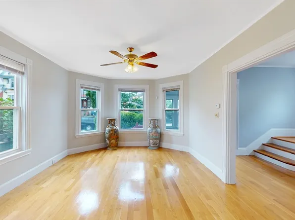 39 Prospect St, Quincy, MA 02171