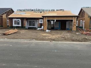 1131 S Cottage Pl E, Porterville, CA 93257