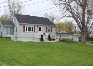 2633 Hawthorne Ave, Hamburg, NY 14075