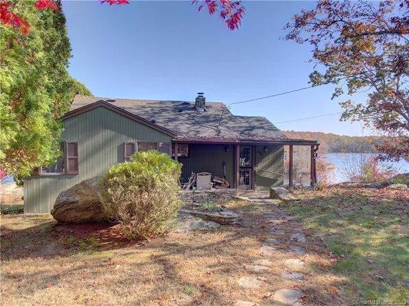 102 Billings Lake Road, North Stonington, CT 06359
