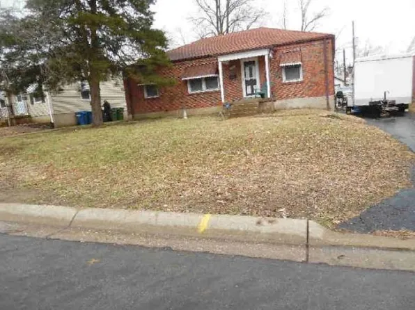 119 Constance Ct, Saint Ann, MO 63074