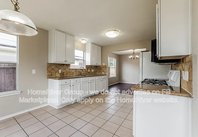 14007 Marners Ct — Photo 11
