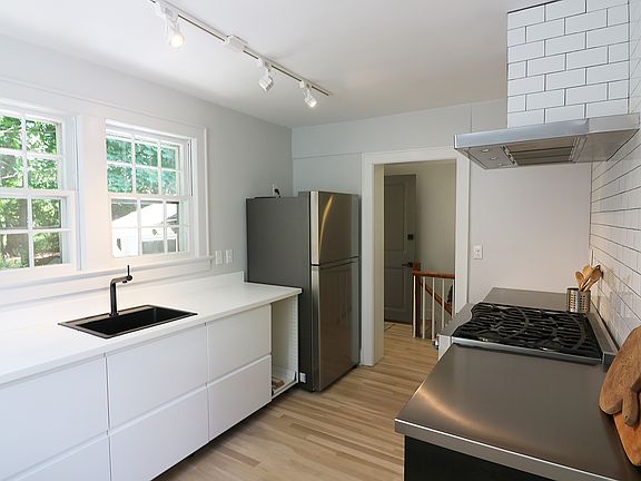 126 Morningside Drive South