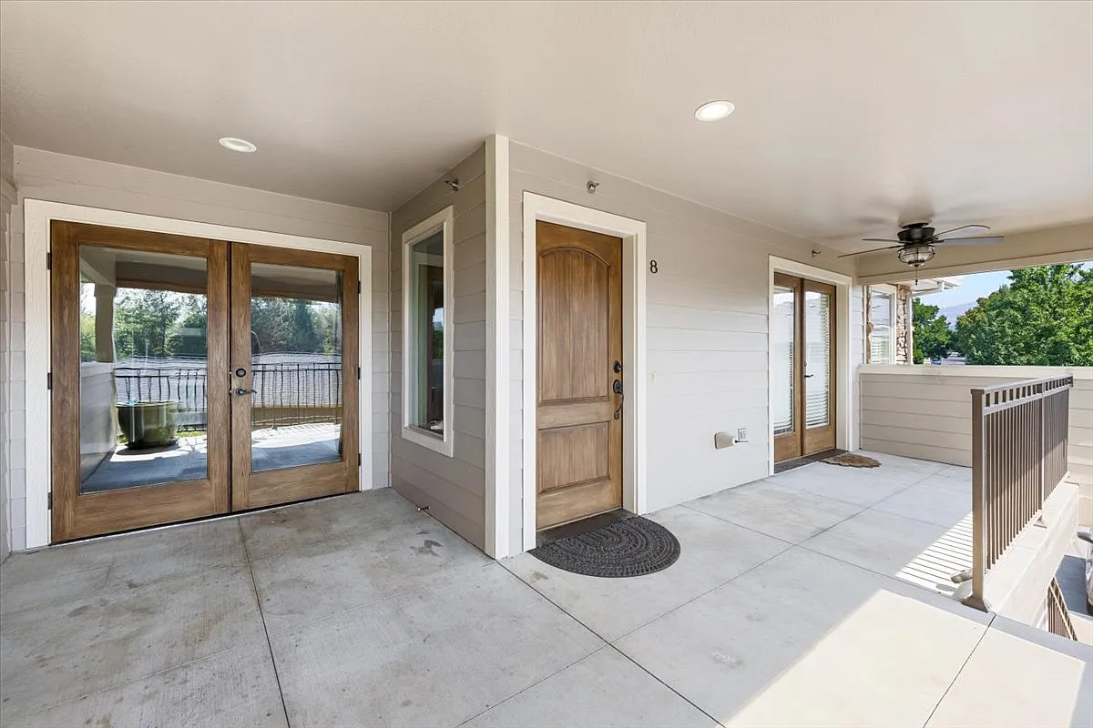 668, ID # 1280 Ashford Way #8 - 1 — Photo 3