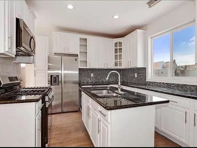 1st image of 399 Bergen Ave
