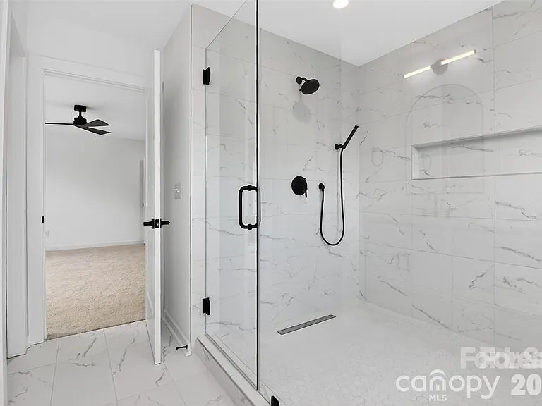2716 Baltimore Ave — Photo 27