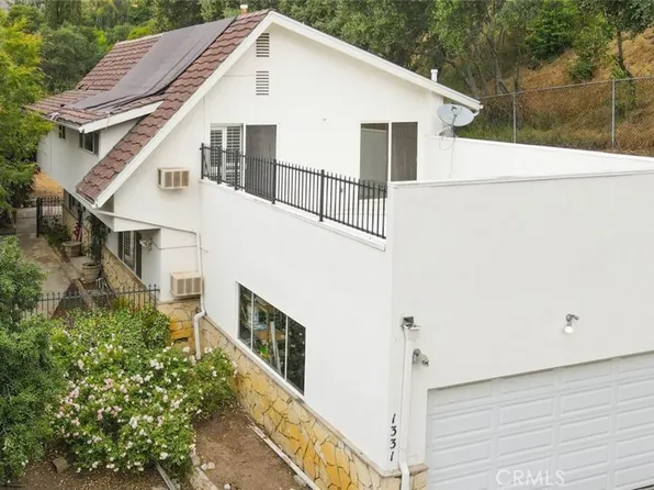 1331 Torres Dr, Glendale, CA 91207