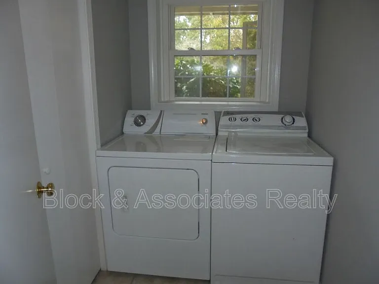 2314 Dover Pl — Photo 17