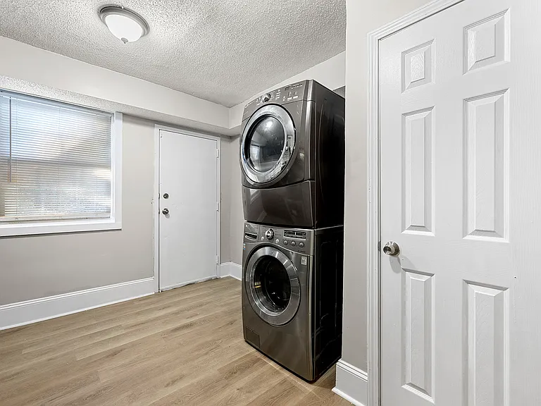 156 Fairfield Pl NW — Photo 5