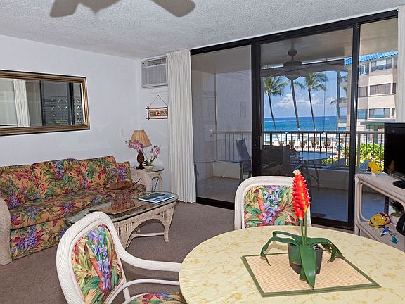 5th image of 75-5888 Alii Dr APT C11